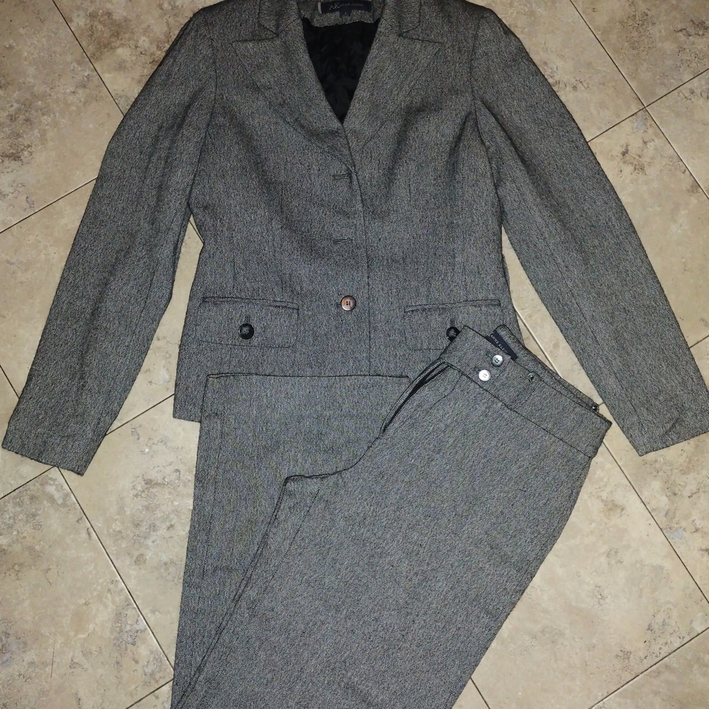 Anne Klein Gray Two-Piece Suit Set
